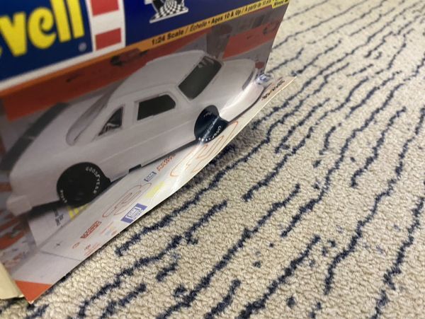 W013-CH3-561 Revell レベル Lumina Stock Car 1/24スケール プラモデル 車 ホワイト プラモ_画像5