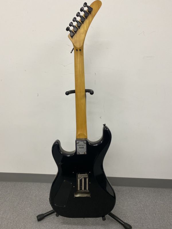 E016-CH10-218 KRAMER Kramer электрогитара Neptune NU USA Fender Stratocaster черный мягкий чехол имеется 