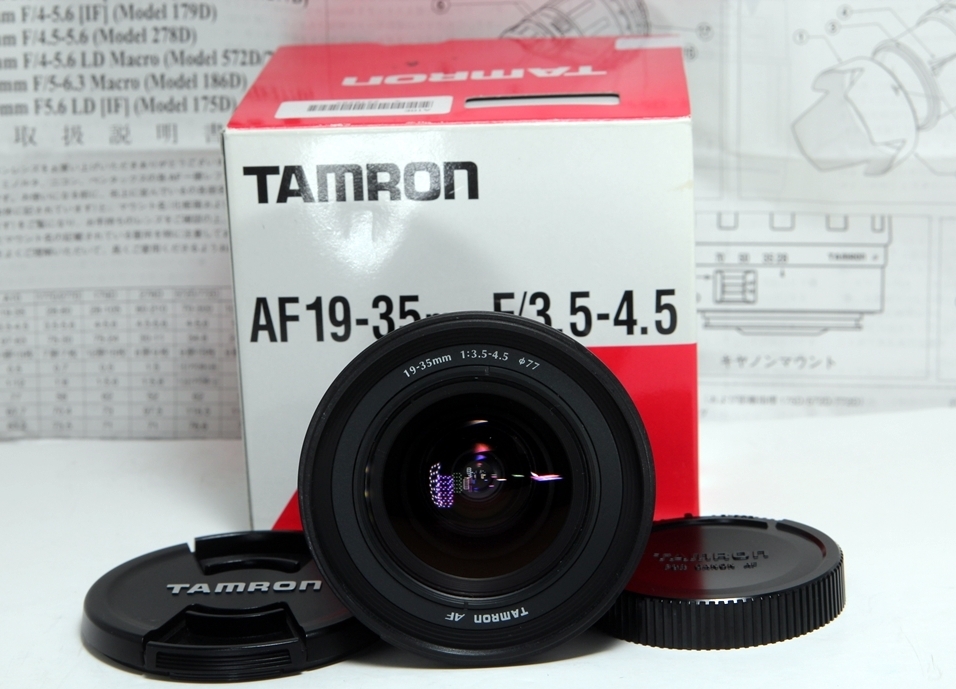 ☆軽くて使いやすい超広角ズームレンズ♪TAMRON 19-35mm A10 キャノン用♪レンズフード付き♪中々見ない元箱と説明書付き☆