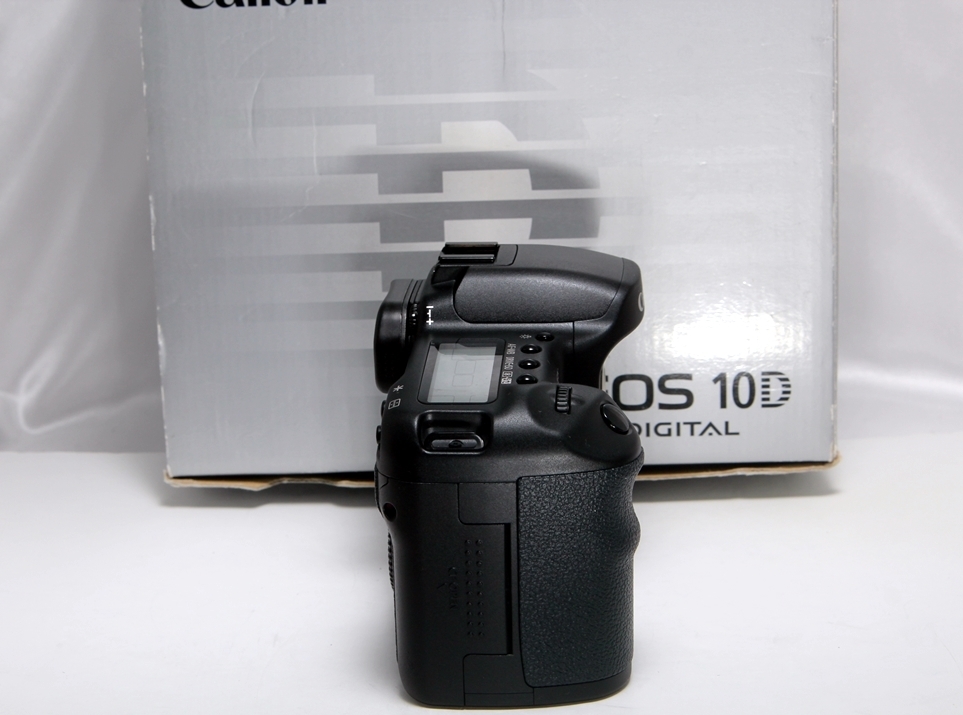 ☆スマホに転送OK♪初心者向き☆超美品♪canon EOS 10D♪元箱や純正付属品多数☆