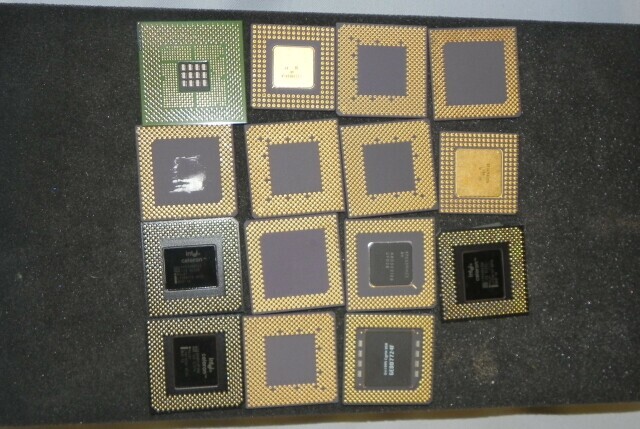 CPU Junk Intel Pentium AMD Cyrix etc. total 35 piece reproduction . source city . mountain 