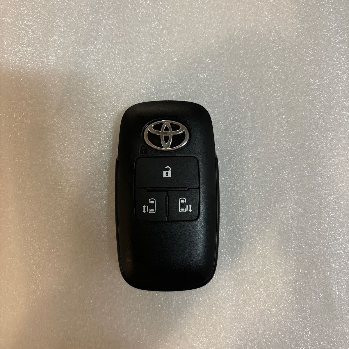  "умный" ключ Toyota,