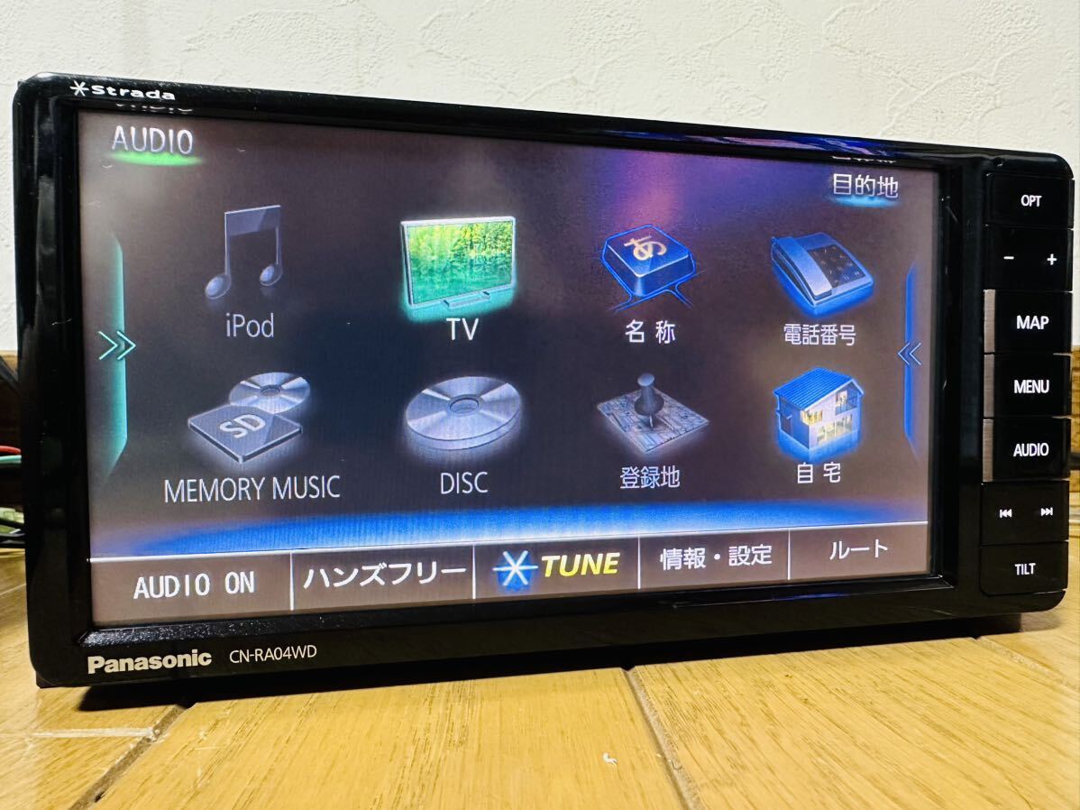 2018年度版地図 ストラーダ CN-RA04WD 地デジフルセグ Panasonic純正新品アンテナキット付 Bluetooth USB ハンズフリー_画像1