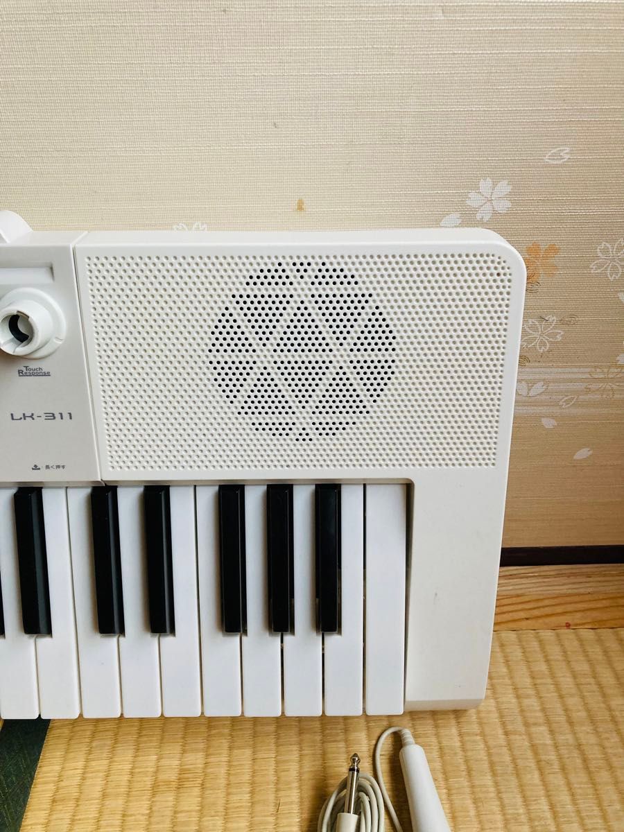 casio LK-311 電子キーボード61標準 マイク 鍵 光ナビゲーション casio LK-311 電子キーボード61標準 マイク 鍵 光ナビゲーション