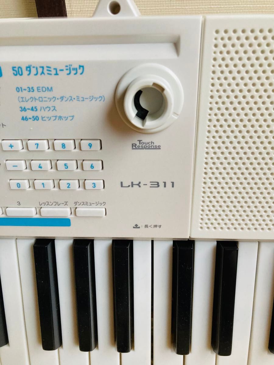 casio LK-311 電子キーボード61標準 マイク 鍵 光ナビゲーション casio LK-311 電子キーボード61標準 マイク 鍵 光ナビゲーション