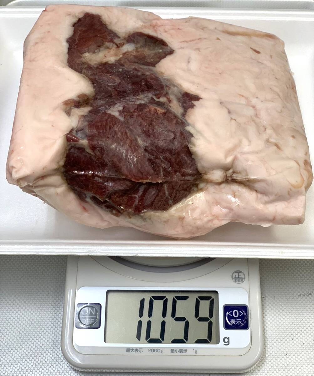 【ジビエ】ツキノワグマ もも肉 １０５９ｇ 脂多め 品質＆鮮度最高 熊肉の画像1