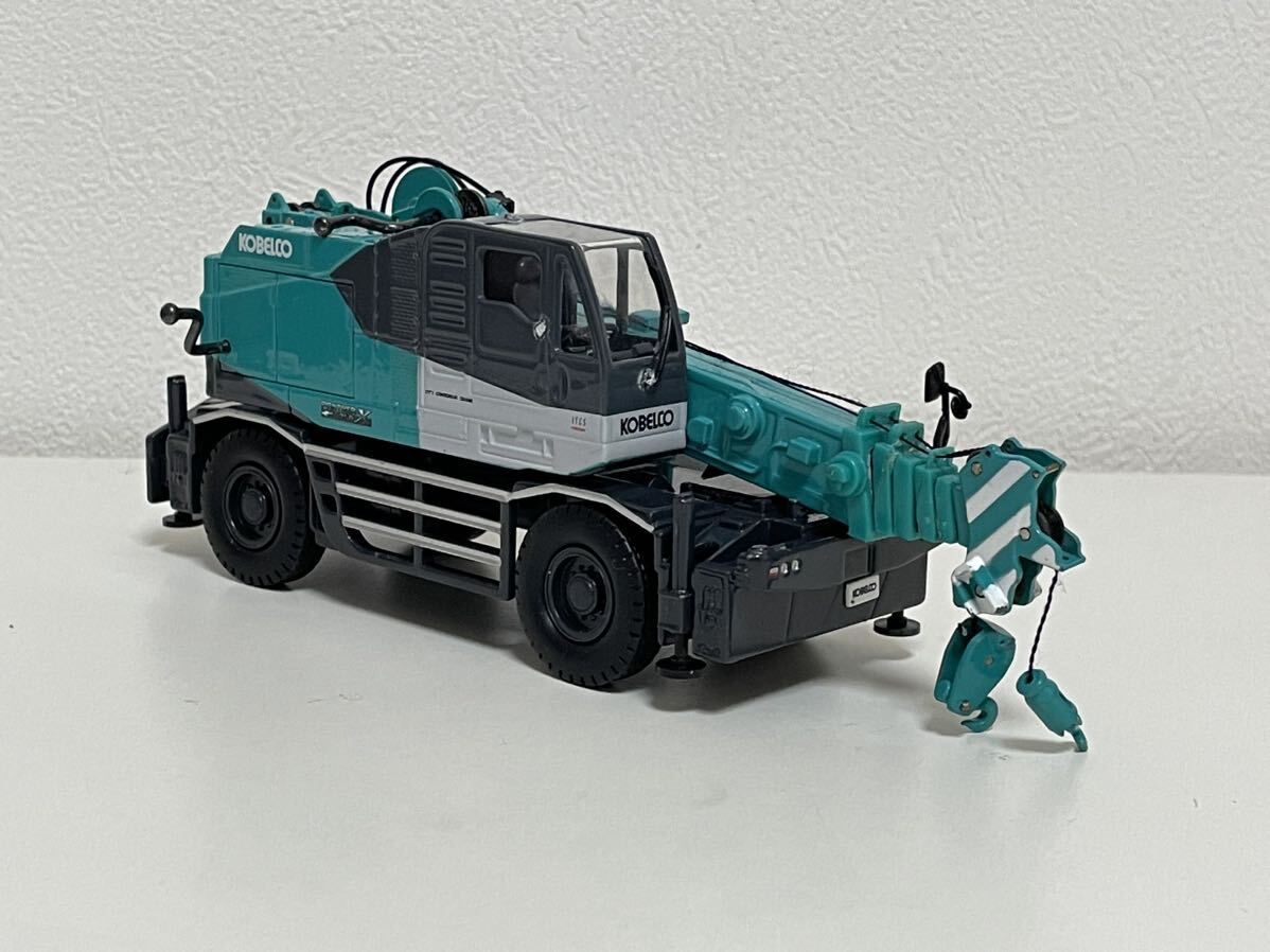 [ out of print ] minicar 1/50 Kobelco Panther X250 KOBELCO PANTHER-X250 wheel crane rough te lane crane damage equipped Junk 