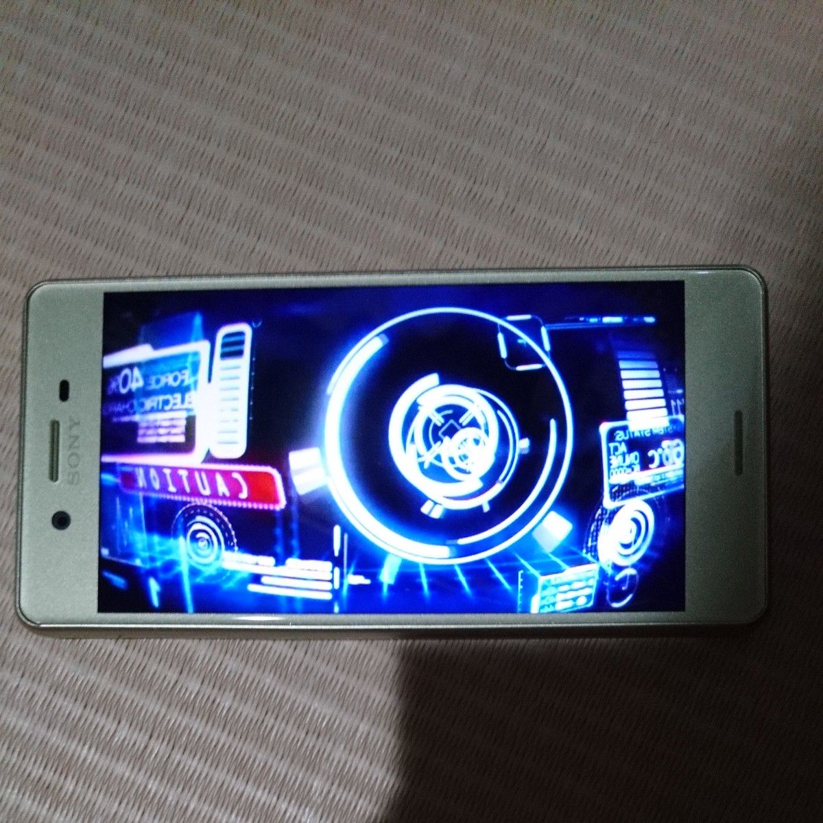 ドコモ Xperia SO-04H