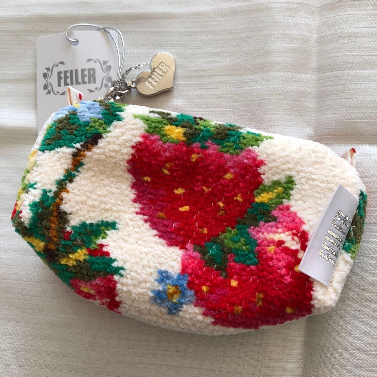 未使用品 フェイラー ストロベリーフィールド ポーチ FEILER 未使用品 フェイラー ストロベリーフィールド ポーチ FEILER