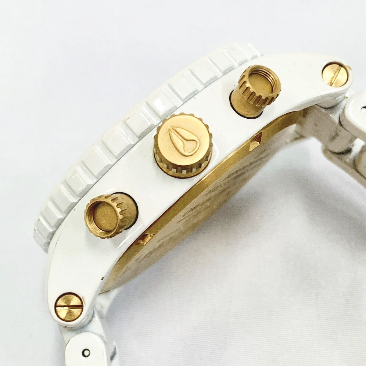 NIXON ニクソン MINIMIZE THE 42-20 CHRONO クオーツ メンズ腕時計 ホワイト×ゴールド 白文字盤 クロノグラフ R店0506☆_画像2