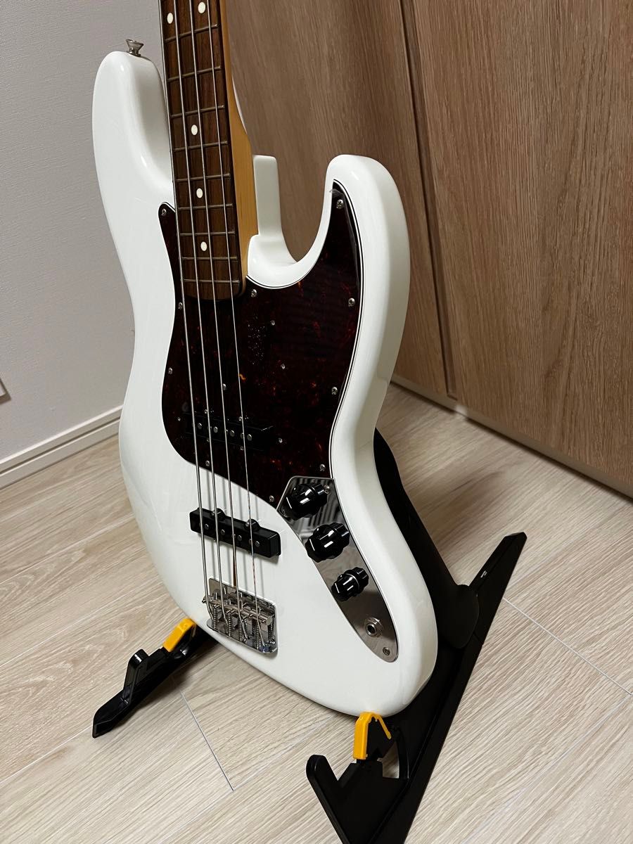 Fender Made in Japan Traditional II 60s Jazz Bass Olympic White