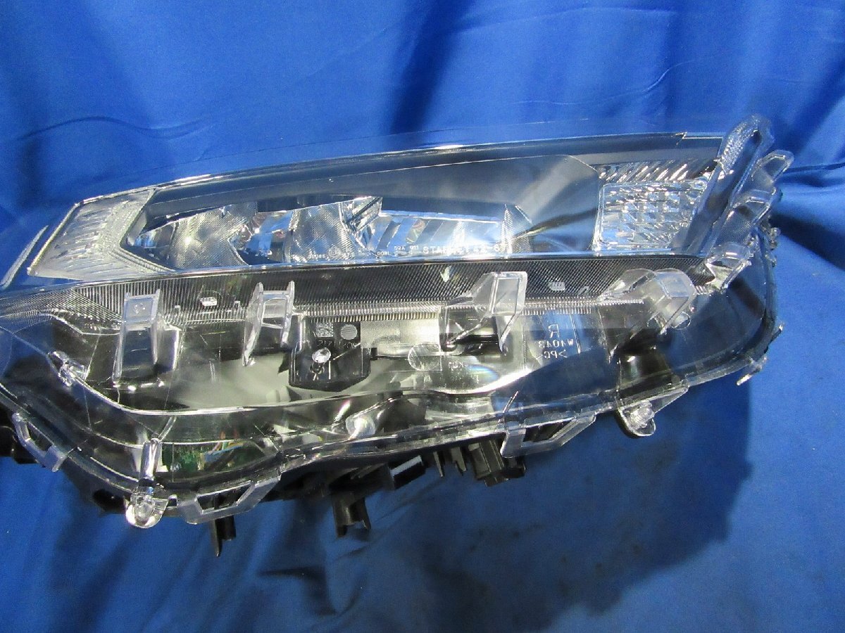 トヨタ 50 MXAA54 RAV4 純正 右 ヘッドライト ユニット 運転席側 MXAA52 LED ジャンク_画像8