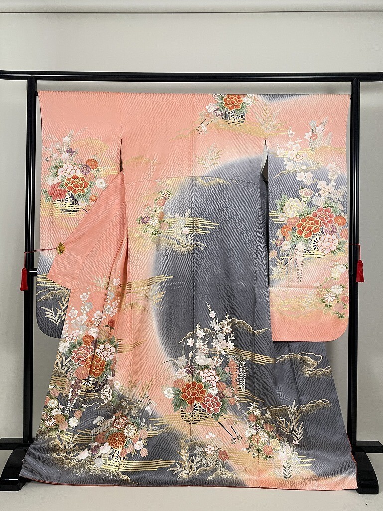 IROHA* long-sleeved kimono *[ta0813] coming-of-age ceremony graduation ceremony * silk [ salmon pink ][ used ]