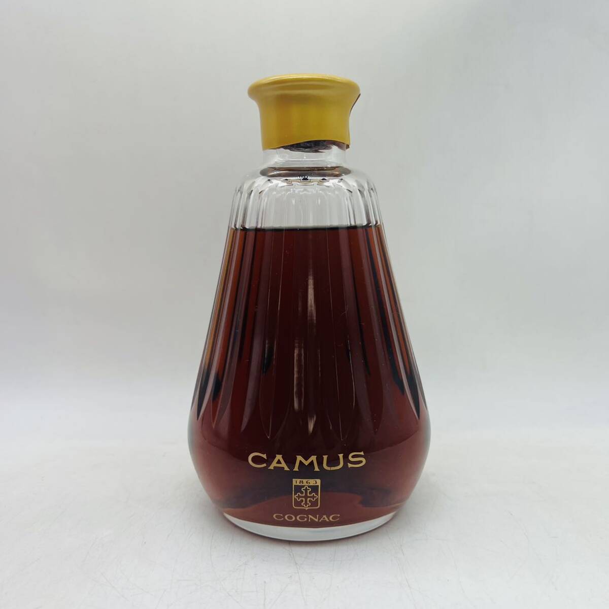 【未開栓】CAMUS Baccarat カミュ カラフェ バカラ 1863 コニャック ブランデー ケース付き フィルム切れ BR8329の画像2