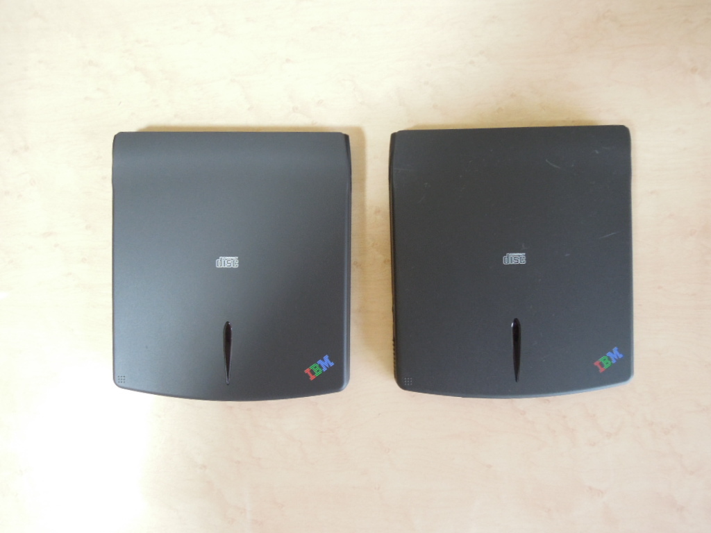 IBM USB Portable CD-ROM Drive USED 2台 ＋ ソフトケースの画像1