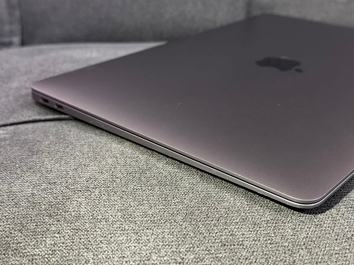 【Apple】MacBook Air 13インチ スペースグレー メモリ16GB Core i7 SSD512GB
