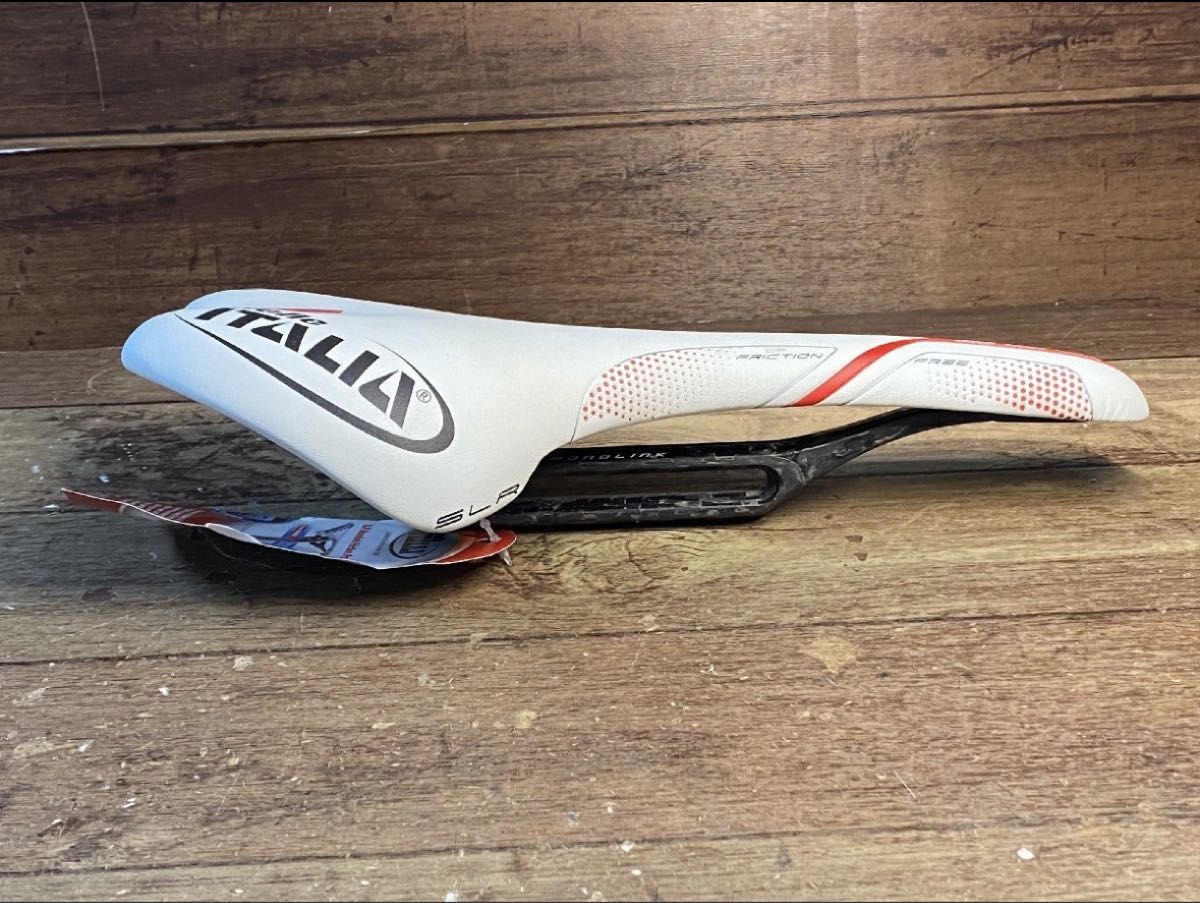 セライタリア selle ITALIA SLR サドル 白 レールカーボン セライタリア selle ITALIA SLR サドル 白 レールカーボン