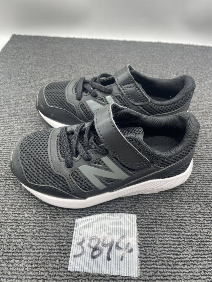 ニューバランス newbalance NB スニーカー 黒 ブラック サイズ15cm キッズ kids キッズシューズ 男の子 女の子 ブランド 靴 u3894_画像1