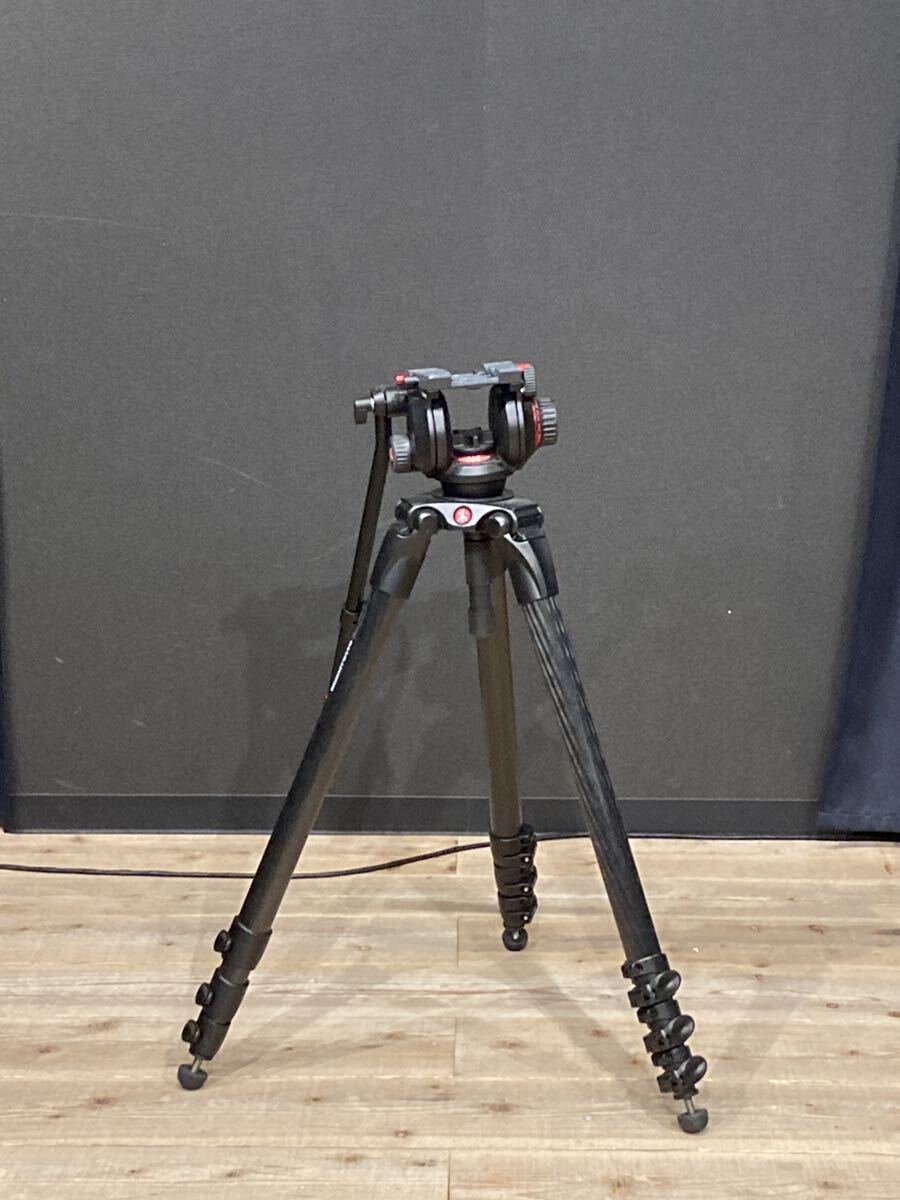 Manfrotto ビデオカメラ用三脚、別売マウントのセット、最高2m50cm 最低1m程度、使用時間10時間程度、美品、箱。_画像2