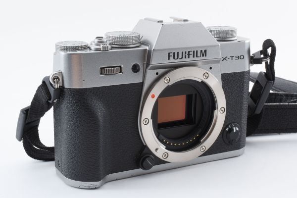 #s185★実用品★ FUJIFILM フジフイルム X-T30 II ボディ_画像4