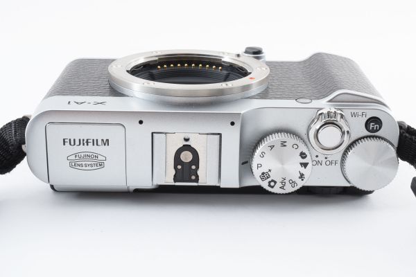 #s186★極上美品★ FUJIFILM 富士フィルム X-A1 ボディ_画像5