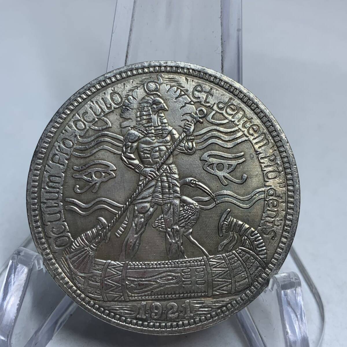 WX1472流浪幣 エジプト 天眼狼 鷹紋 外国硬貨 貿易銀 海外古銭 コレクションコイン 貨幣 重さ約22g_画像1