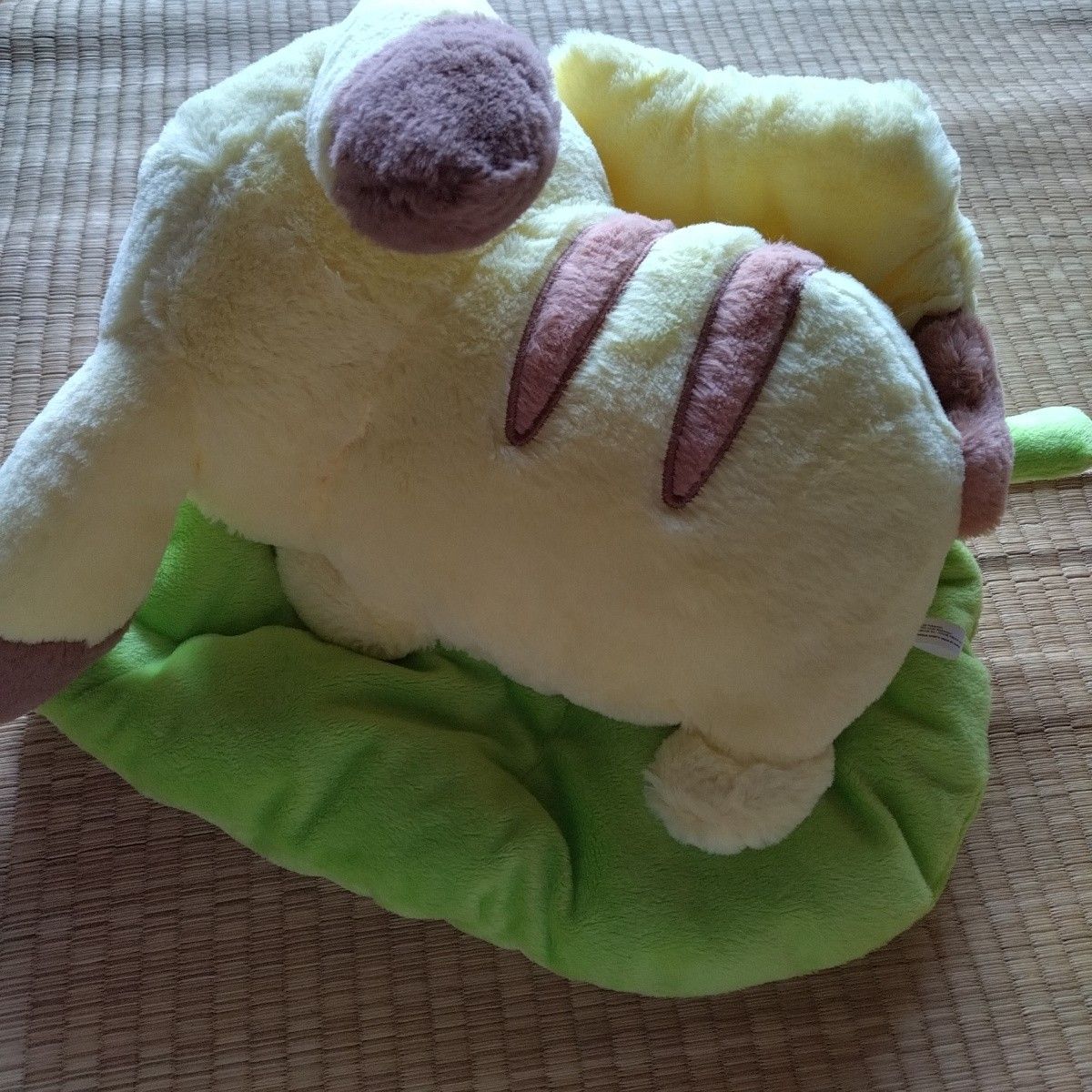 ポケモン　ピカチュウ　ぬいぐるみ