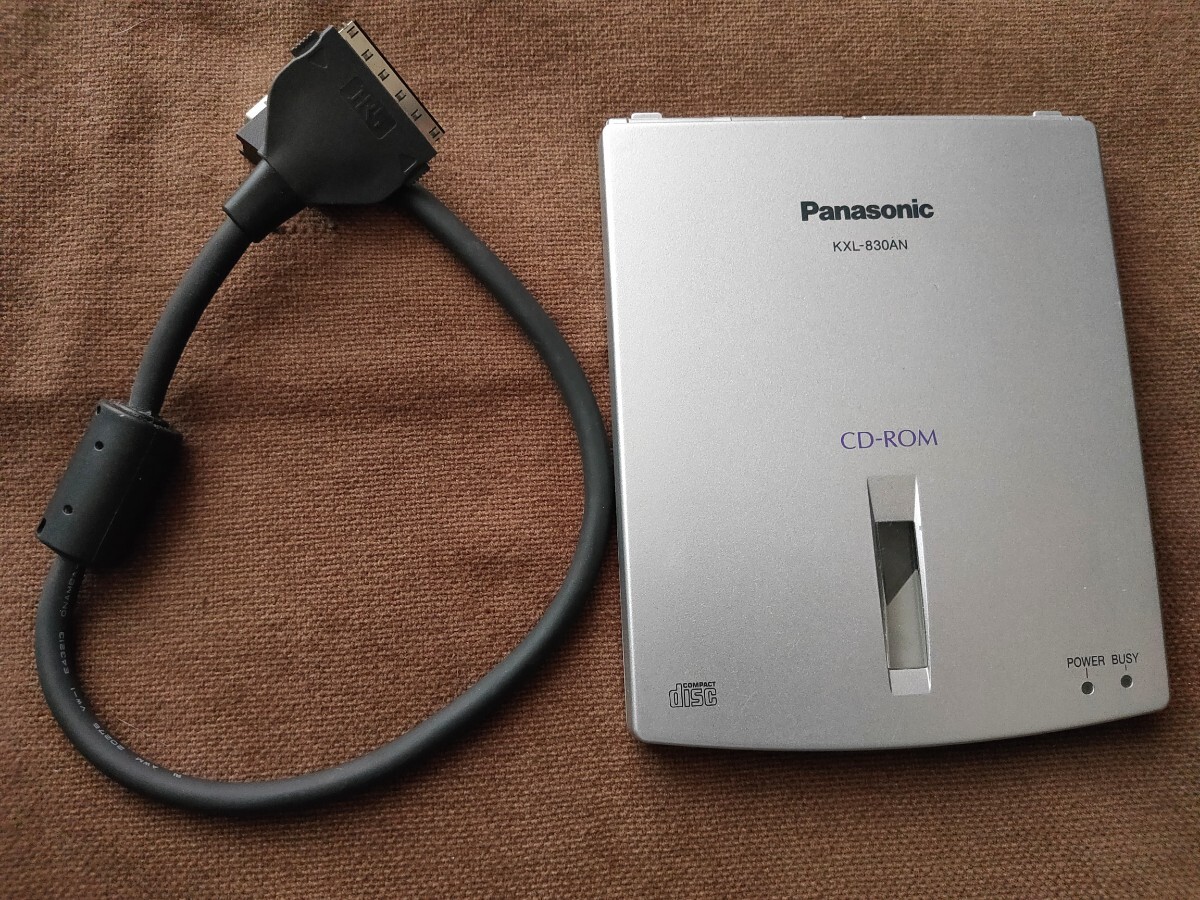 Panasonic製 ポータブルCD-ROMドライブ KXL-830AN 中古品_画像1