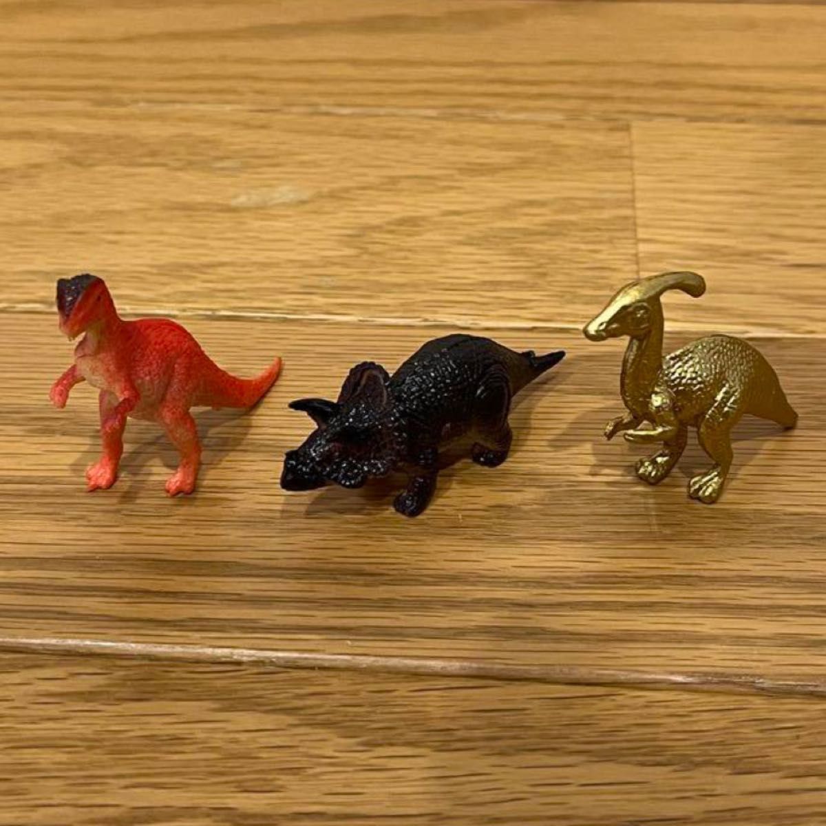 恐竜　キョウリュウ　フィギュア　ダイナソー　5個　2枚目あります。