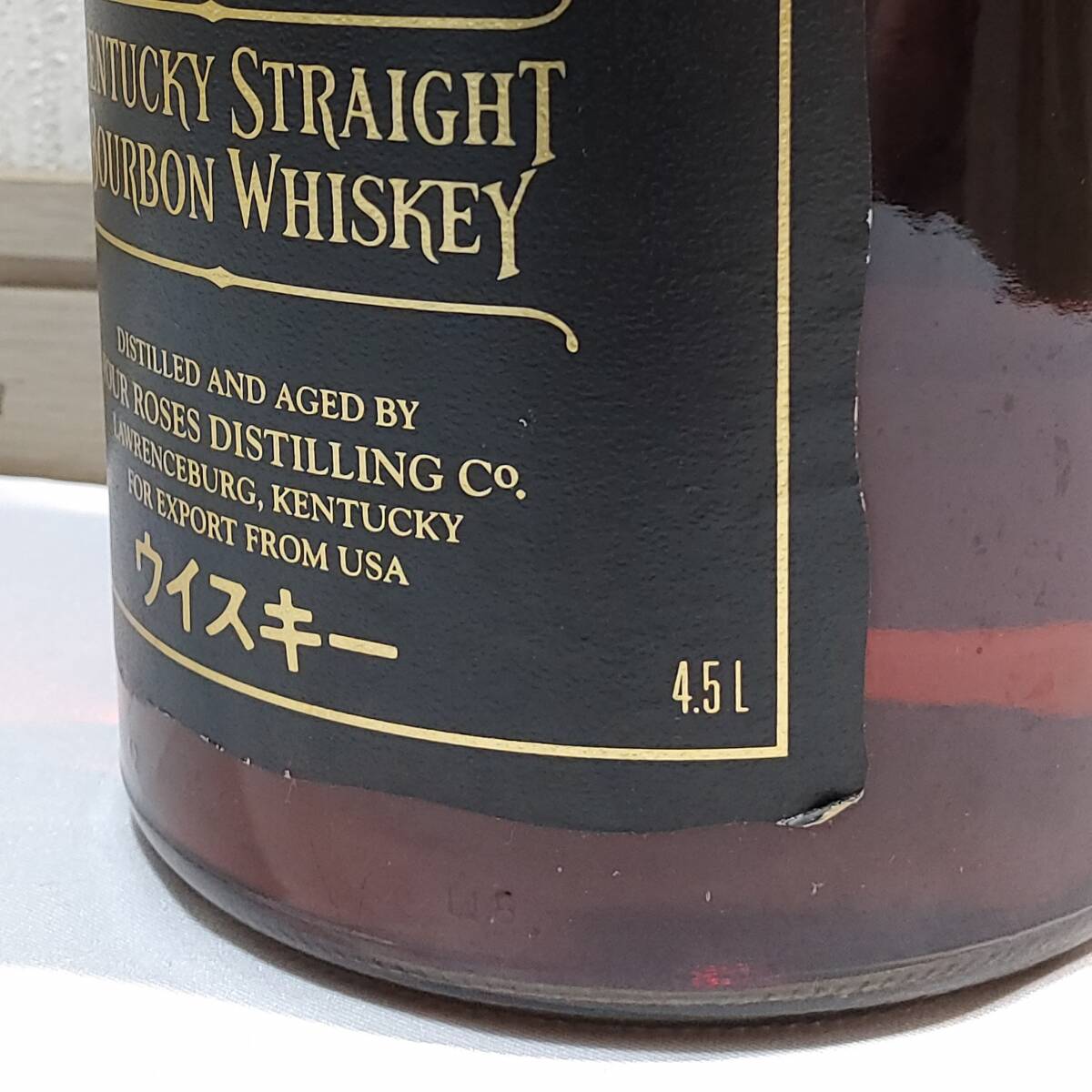 Four Roses FINE OLD KENTUCKY STRAIGHT BOURBON WHISKEY 43度 Four Roses FINE OLD KENTUCKY STRAIGHT BOURBON WHISKEY 43度