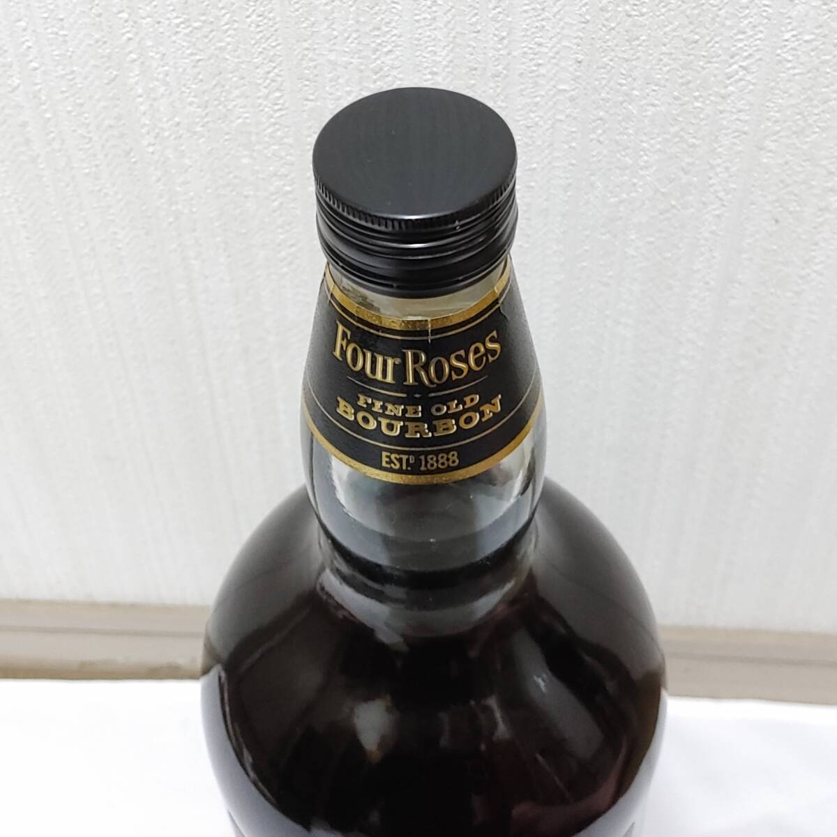 【全国送料無料】Four Roses FINE OLD KENTUCKY STRAIGHT BOURBON WHISKEY　43度　4500ml【フォアローゼズ フォアローゼス 黒 ブラック】_画像5