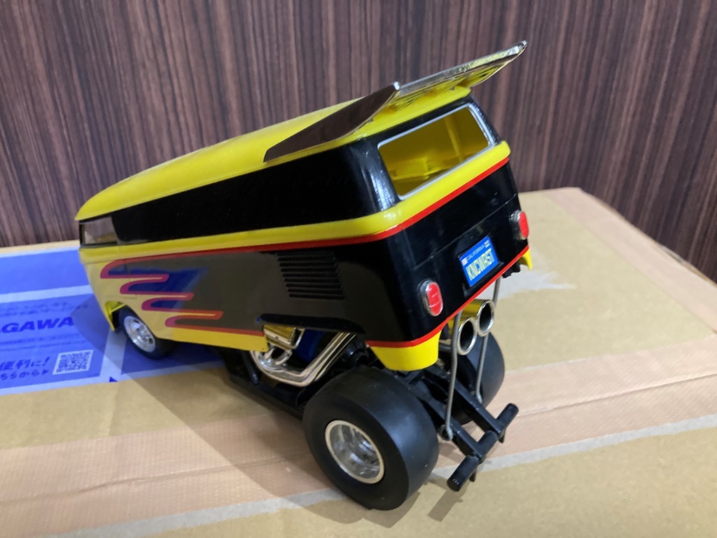 HotWheels VW DRAG BUS 1/24