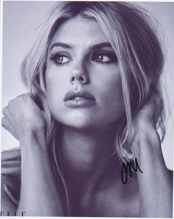 Charlotte McKinney シャーロット・マッキニー★直筆サイン写真★証明書COA◆9823の画像1