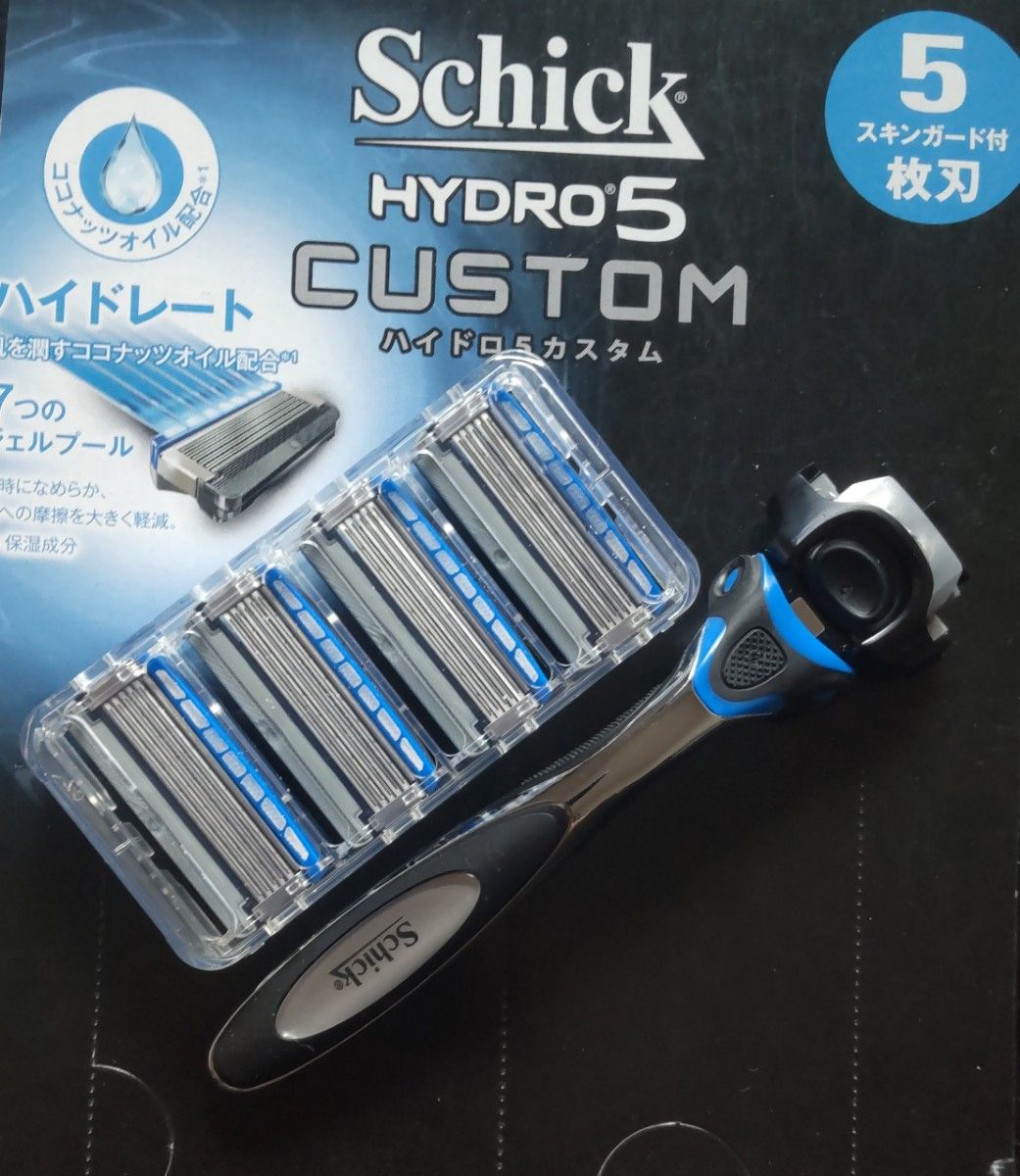 【替刃４個＋本体】シックハイドロ５カスタム Schick HYDRO5 CUSTOM  髭剃り＆替刃