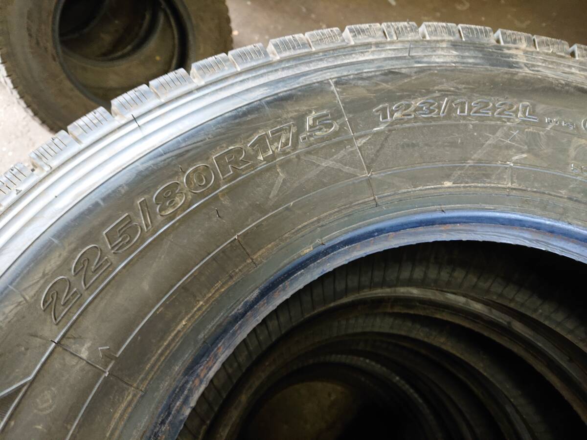 札幌 引き取り可 225/80R17.5 123/122L 6本 YOKOHAMA ZEN903ZW 冬タイヤ中古 2023年製 トラックタイヤ 箱車ユニックダンプ など KLT100TFK_画像5