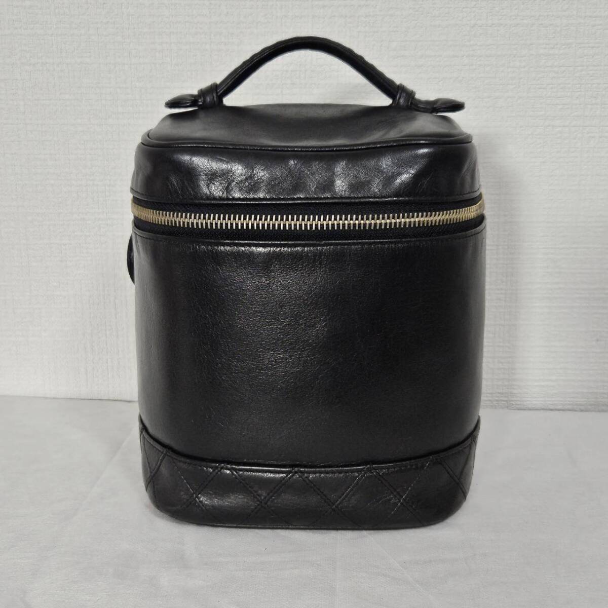 【1円スタート】CHANEL シャネル シールあり１番台　ココマーク　バニティーバッグ　レザー　ブラック　C5538_画像1