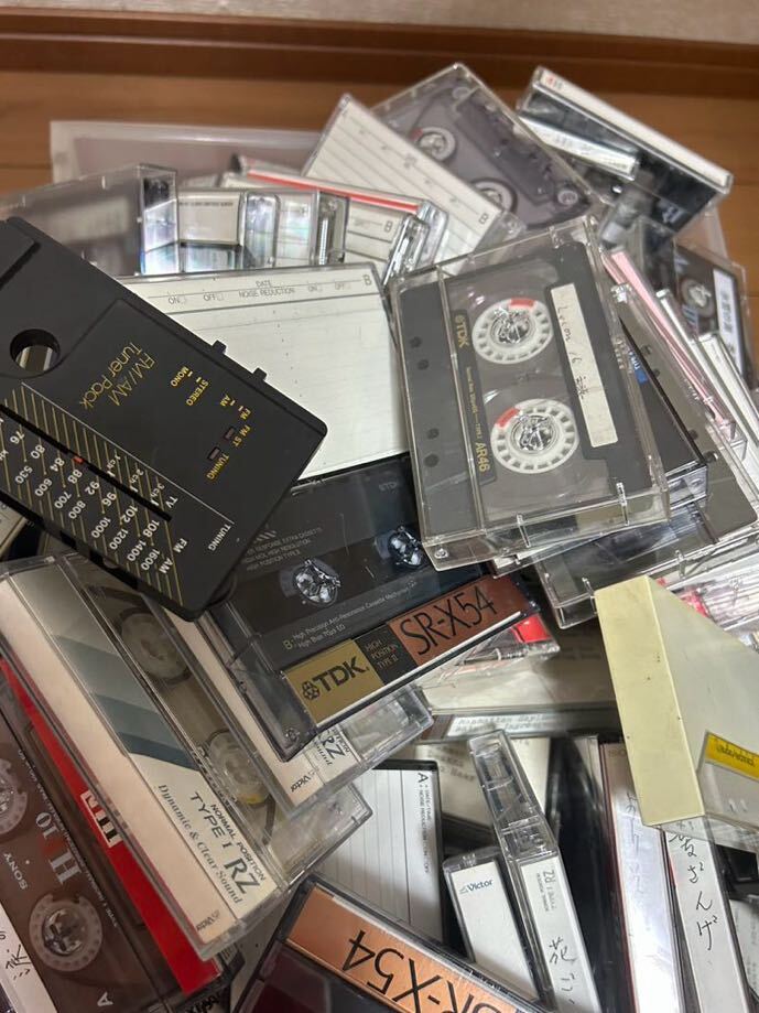 カセットテープ 大量まとめ売り　約29kg SONY AXIA maxell TDK ハイポジ 昭和レトロ　使用済み ラジカセ 録音 曲入 歌謡曲_画像3