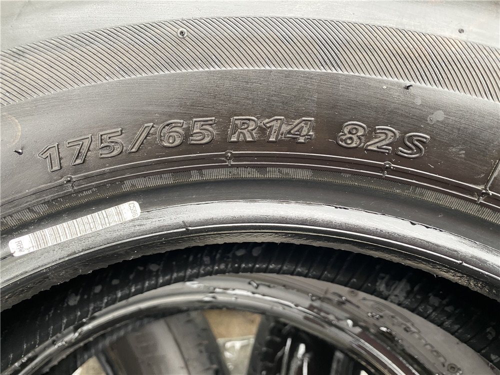 bridgestone ブリジストン 175/65R14 82s 2018 タイヤ4本セット 中古 引き取り対応_画像6