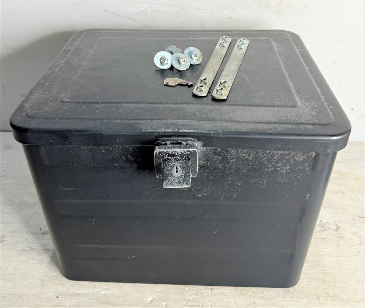 【リアボックス】鉄製ボックス/iron box I2405-02_画像1