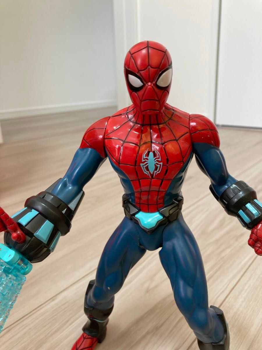 スパイダーマン　マーベル　フィギュア　動く