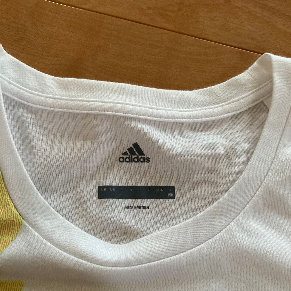 adidas☆アディダス☆ロゴTシャツ☆150cm☆即購入可能☆訳あり☆送料込み