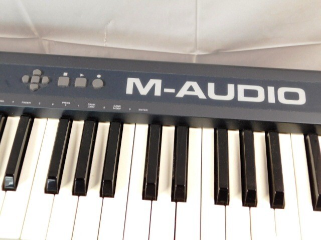 m258★KEYSTATION 88/M−AUDIO/MIDIキーボードコントローラー/88鍵 /スタンド付★送料200サイズ着払い/180サイズ着払い2個口発送の画像3