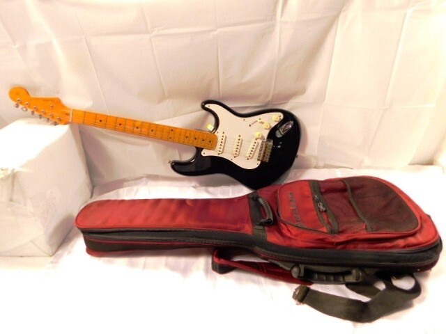 A675★Fender/STRATOCASTER/エレキギター/ストラトキャスター/Sシリアル/黒系/Crafted IN JAPAN /フェンダー★送料1420円～_画像10