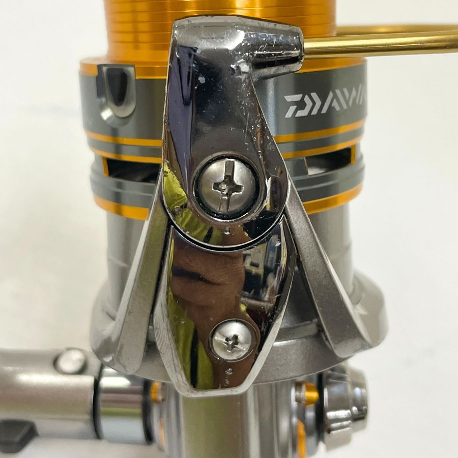 A123[06]9(スピニングリール) 中古/使用感多/DAIWA/ダイワ/13プレイソ 2000H-LBD/付属品なし 5/19A出品_画像5