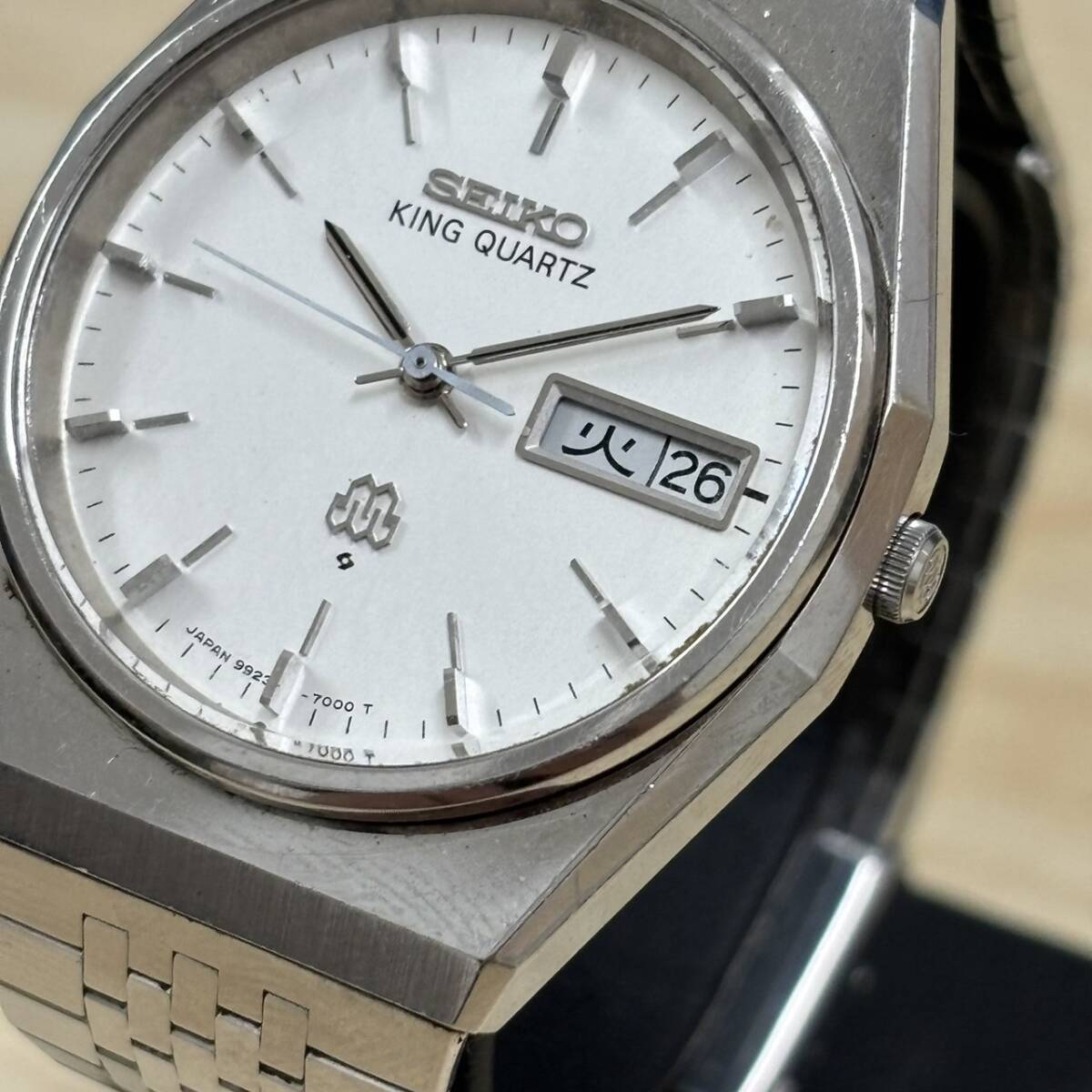 【N-19681】1円スタート SEIKO キングクォーツ 9923-7000 電池無 セイコー デイデイト ステンレス 中古品 印字有_画像2