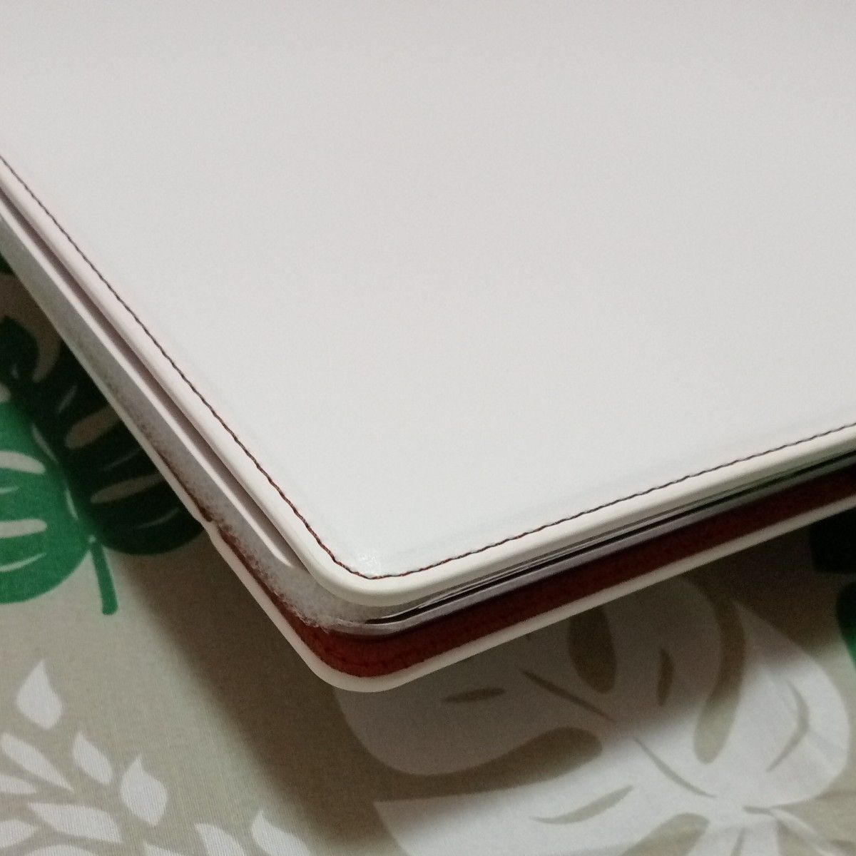 新品  iPadケース  ELECOM  iPadソフトレザーカバー  360度回転スタンド   M   10､5インチ 上質