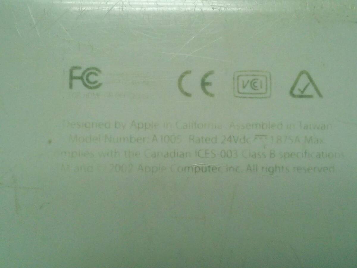 Apple iBook G3 900MHz/256MB/40GB 12inch Junk screen is defective.? body is raw ......? AC adapter &Mac OS10.2. CD attached 