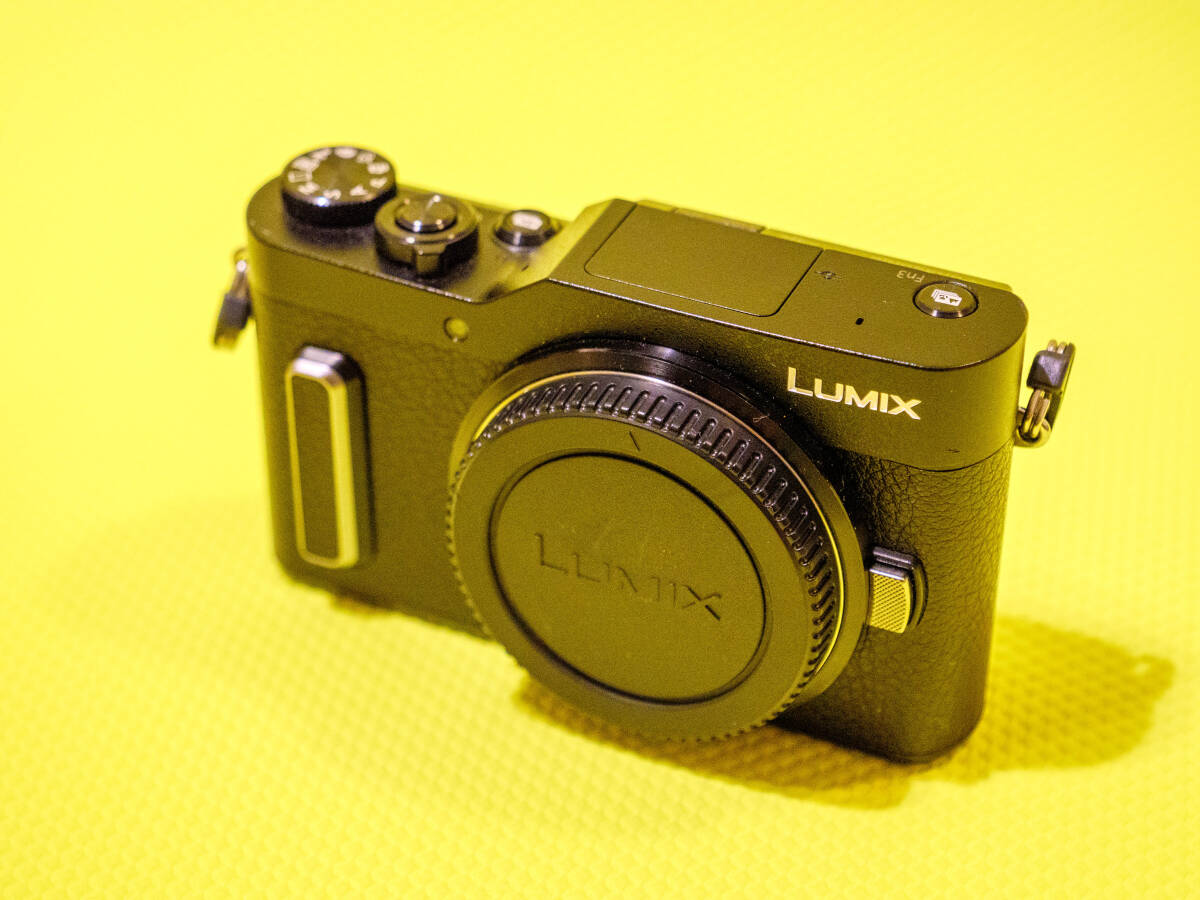 【良品・送料無料】Panasonic/パナソニック LUMIX DC-GF10 ミラーレス一眼カメラ デジタルカメラ ボディの画像2