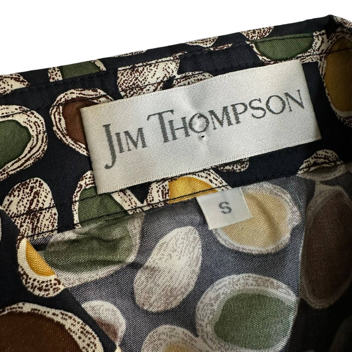 極美品 貴重【JIM THOMPSON】ジムトンプソン シルク100% 半袖シャツ 総柄 VINTAGE 海外古着 アートデザイン_画像7