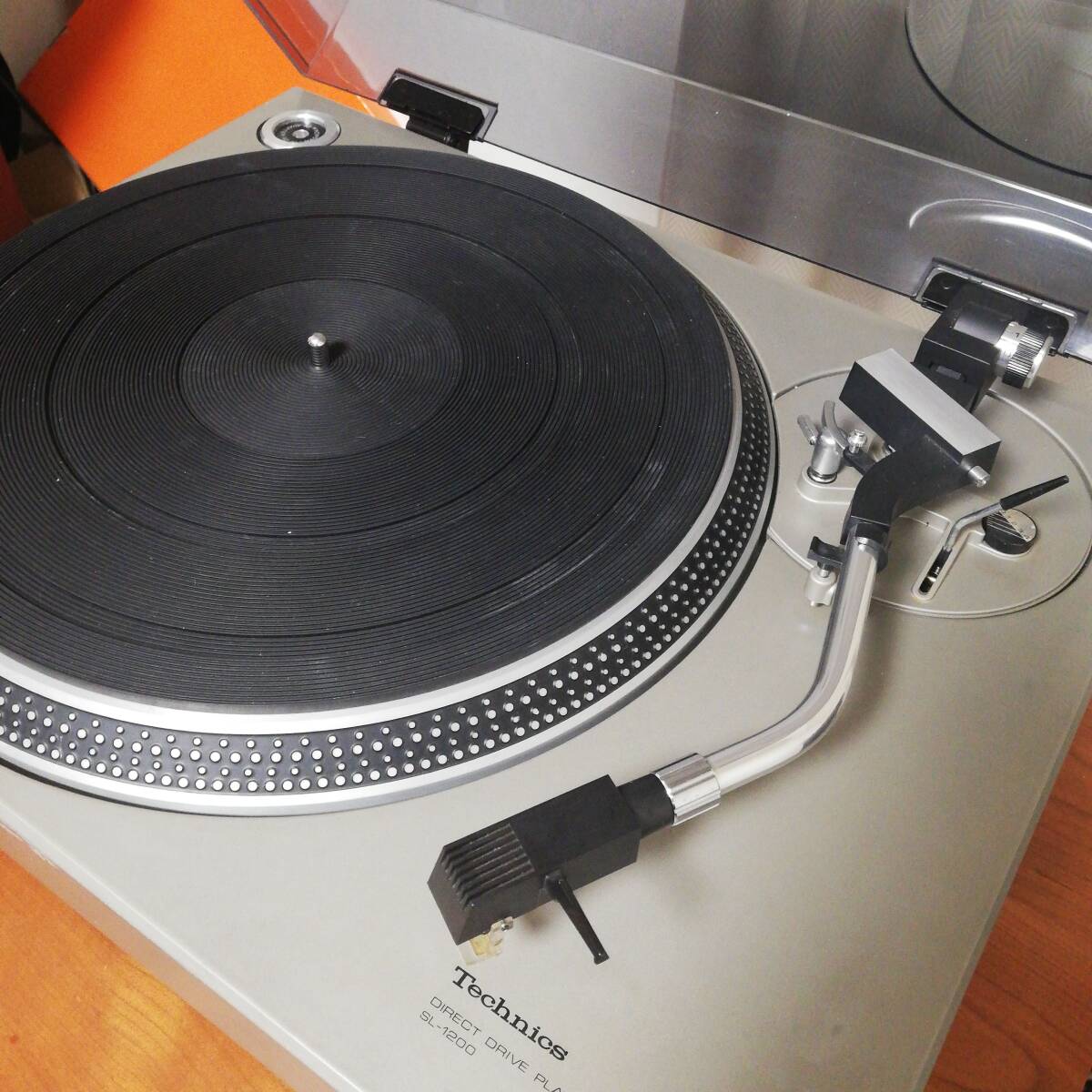 動作良好!!Technics(テクニクス) 初代SL-1200 マニュアルダイレクトドライブレコードプレーヤー MM型カートリッジEPC-271CS付き 日本製_画像4